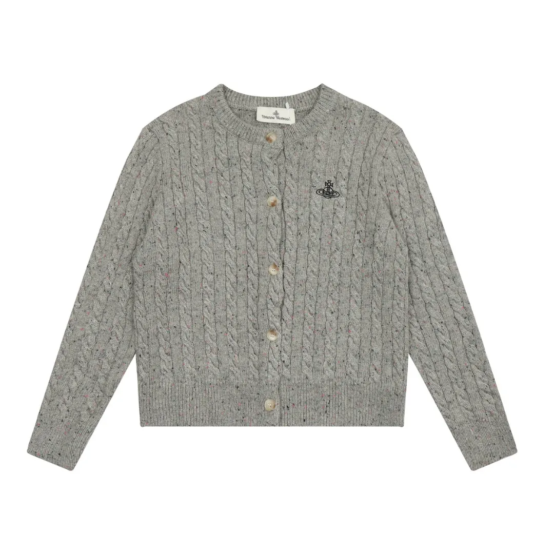vivienne west wood Vivienne heavy-duty twist multi-color classic cardigan knitted sweater wool 2024 autumn latest style 🧩 15% merino cotton wool 85% wool blend 🧩Correct Italian 🇮🇹100% wool washed wheat logo Size: S -M- L Color: White Dark Gray Blue